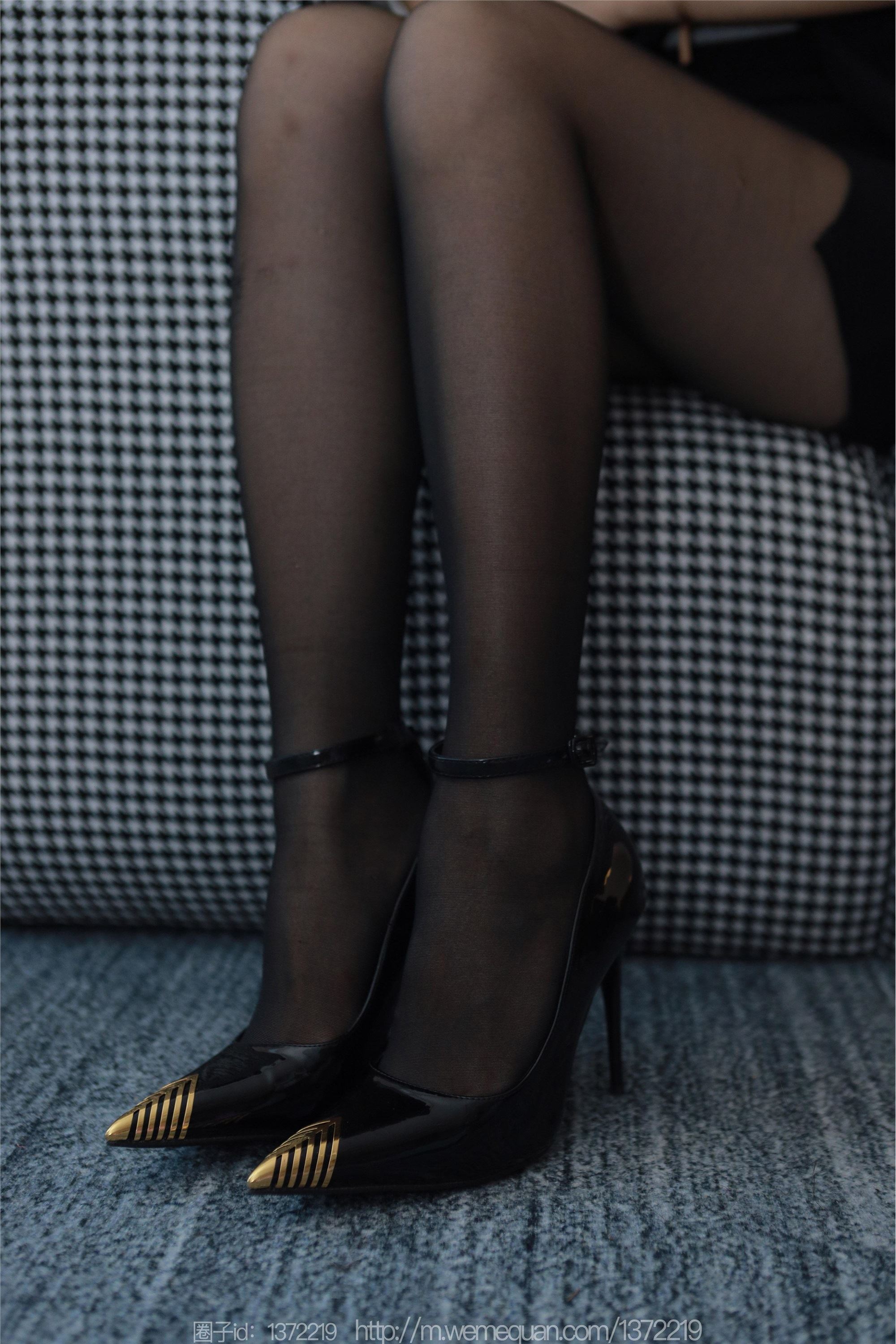 IESS异思趣向  2023.07.27 丝享家 1491 小婕《黑金高跟鞋》